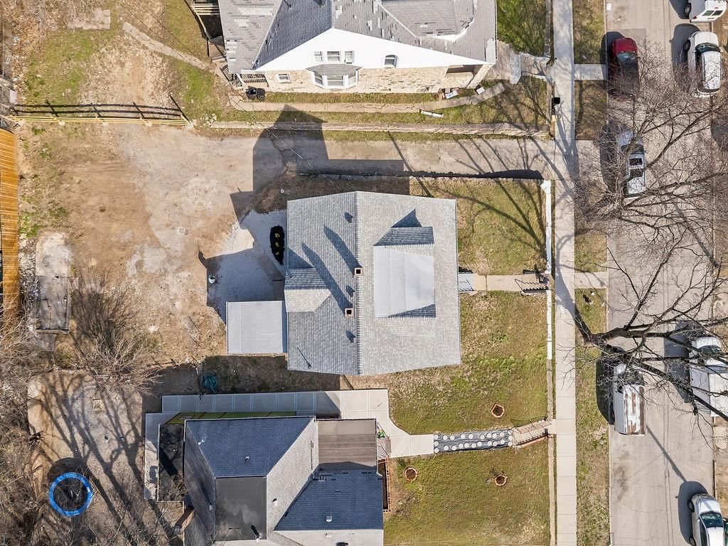 1030 Waverly Avenue — photo 34