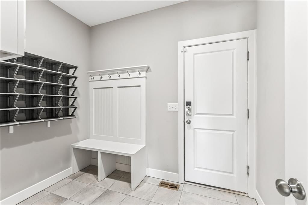 8200 N Sycamore Avenue — photo 21
