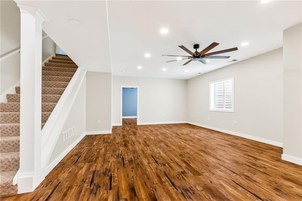8200 N Sycamore Avenue — photo 25