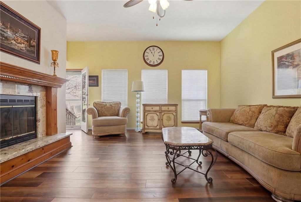 220 SW Seaside Sparrow Street — photo 9