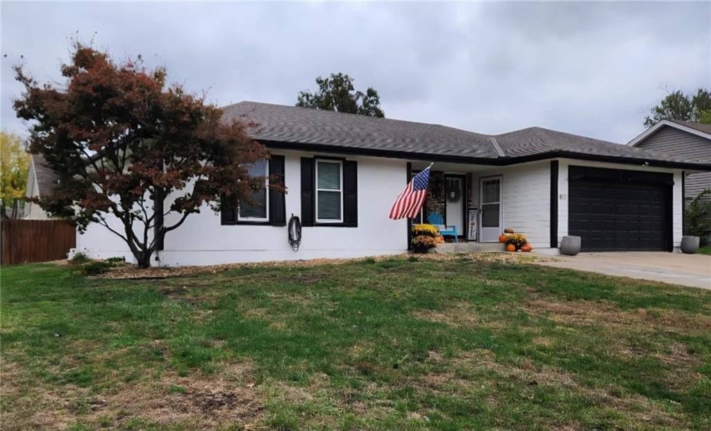 812 Apple Blossom Street, Excelsior Springs, MO