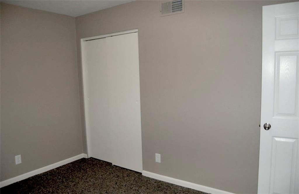 310 E Franklin Street — photo 10