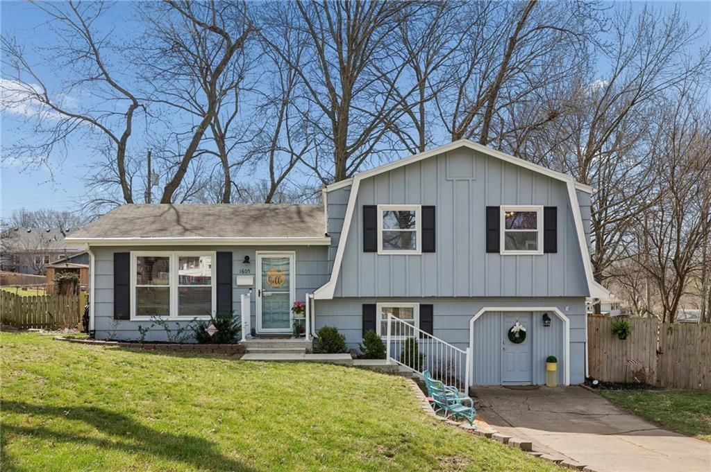 1605 NE 62nd Terrace, Gladstone, MO
