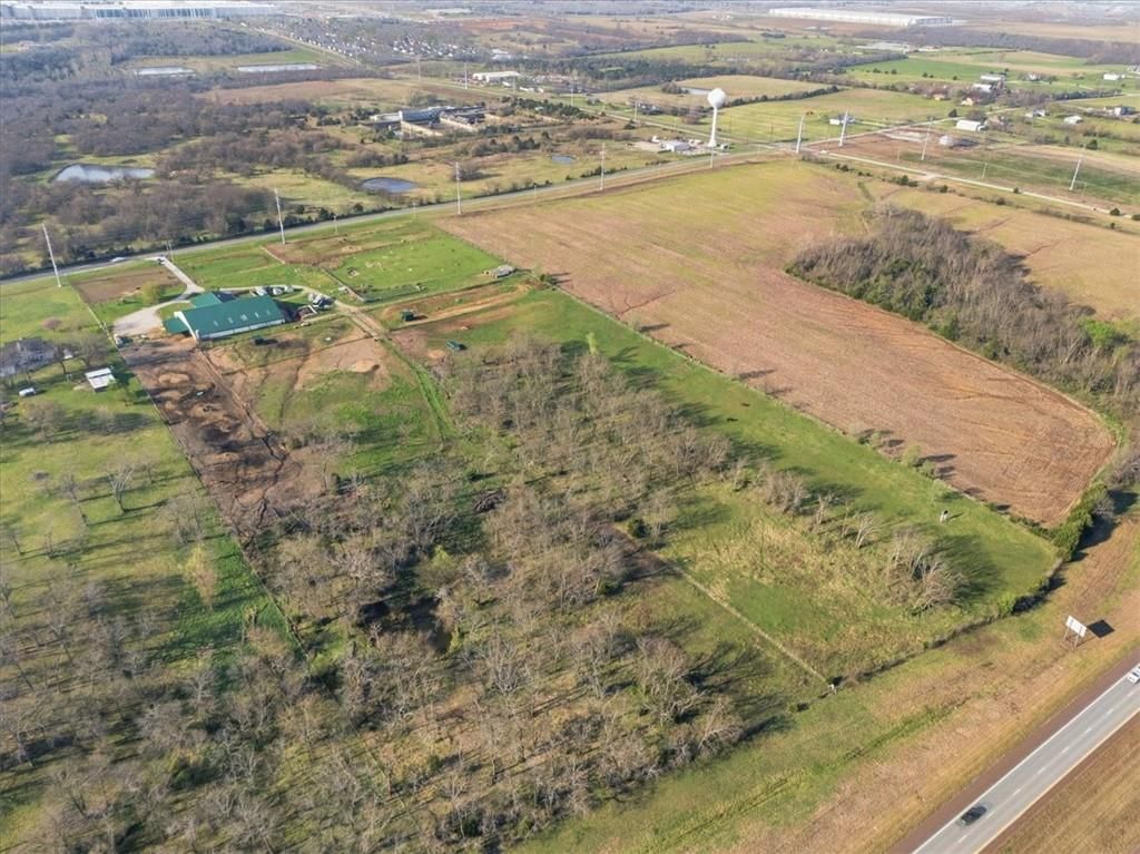35300 W 95th Street, De Soto, KS