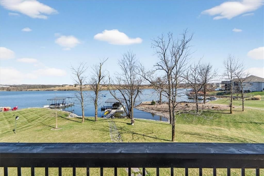 1405 Kensington Lane, Raymore, MO