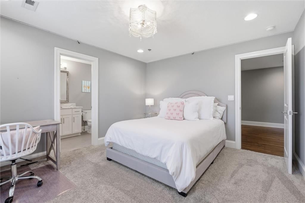 Photo 32 of 52 - 3450 W 196th Street, Stilwell, KS 66085