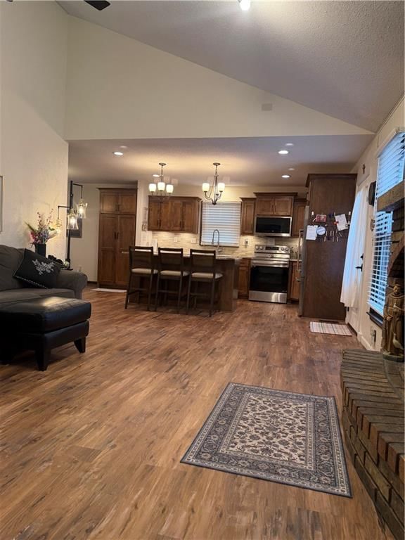 7801 N Euclid Avenue — photo 10