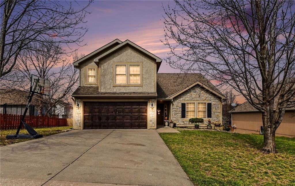 13704 Jana Lei Avenue, Bonner Springs, KS