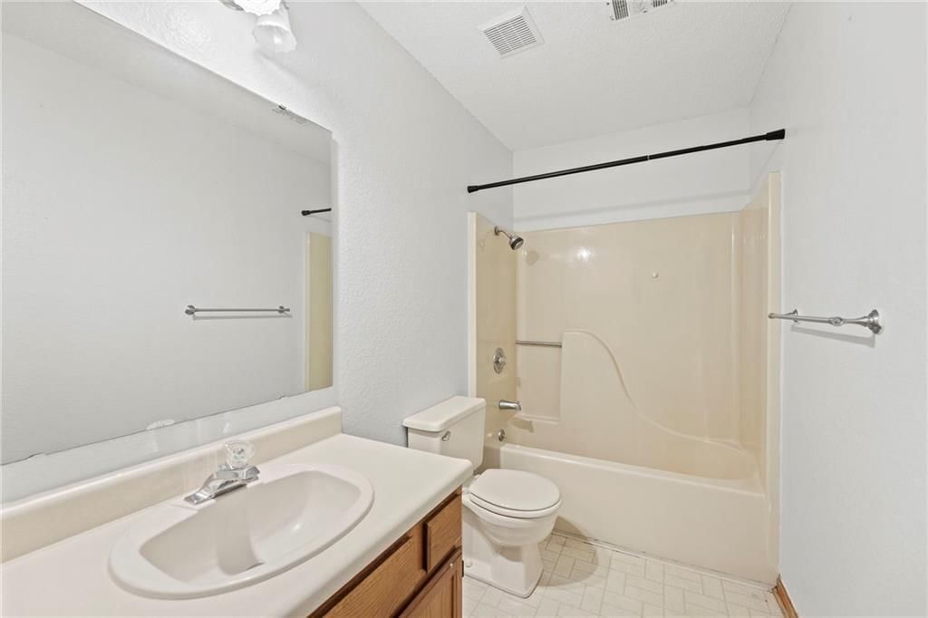 1523 E 123RD Terrace — photo 18