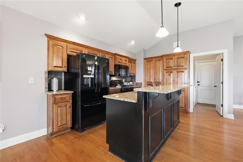17743 S LAVERTY Street — photo 10