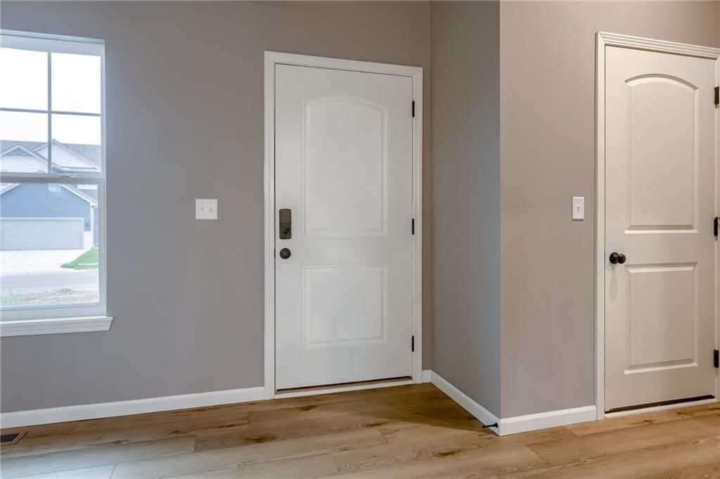 20560 Newcastle Street — photo 17