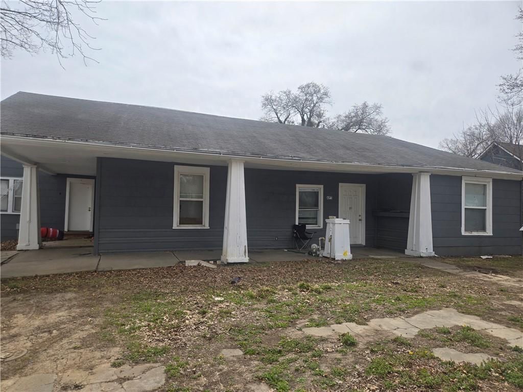 1413 Spruce Street — photo 1