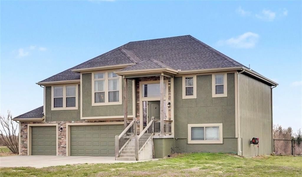 16699 Dana Lane, Leavenworth, KS