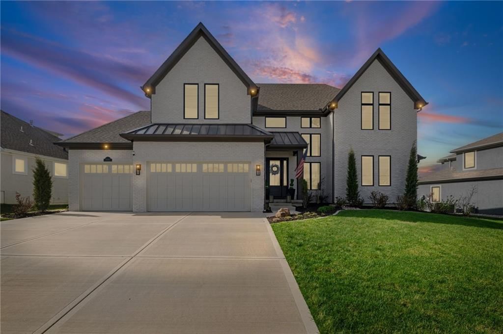 10126 N Kansas Court, Kansas City, MO