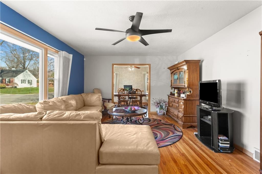 4819 NE Sherwood Drive — photo 5