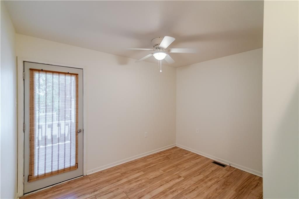 307 Riley Street — photo 37