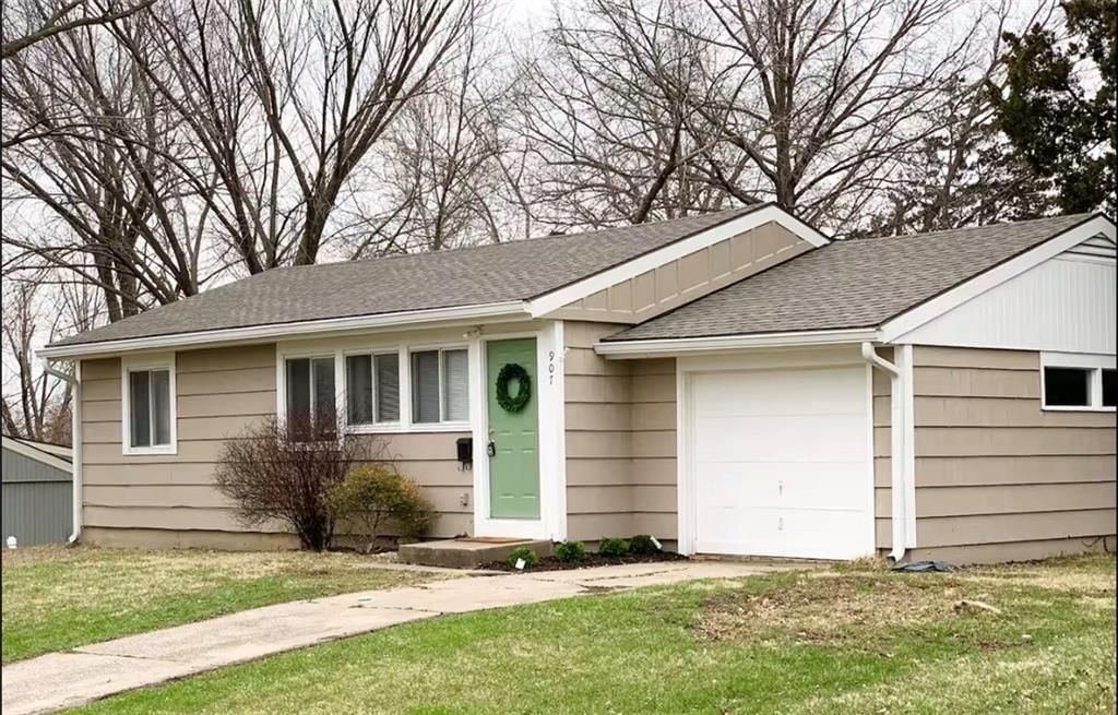 907 NE 61st Terrace, Gladstone, MO