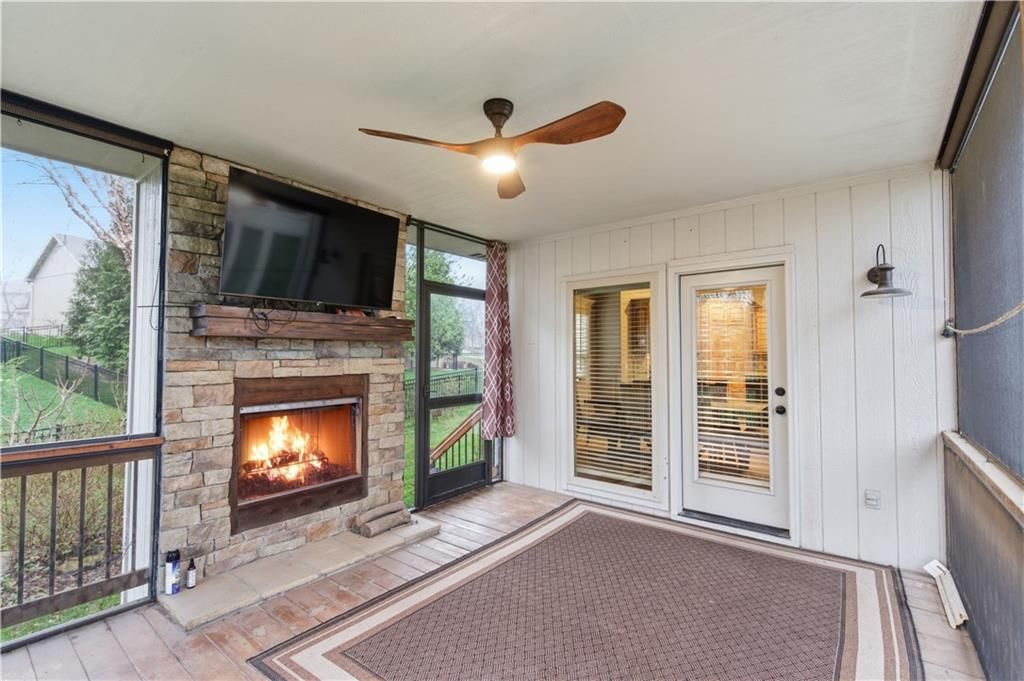 9425 N Spruce Court — photo 28