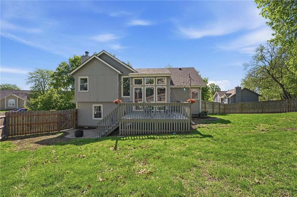 7328 N Oakland Avenue — photo 32