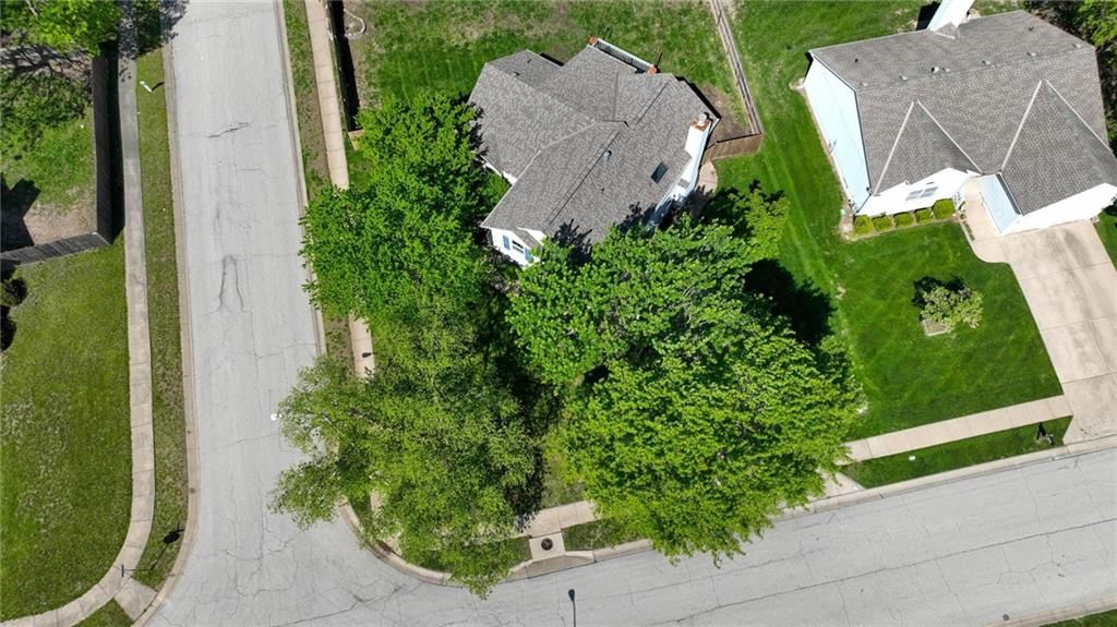 7328 N Oakland Avenue — photo 38