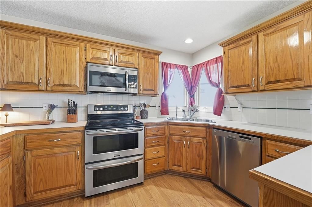 7328 N Oakland Avenue — photo 7