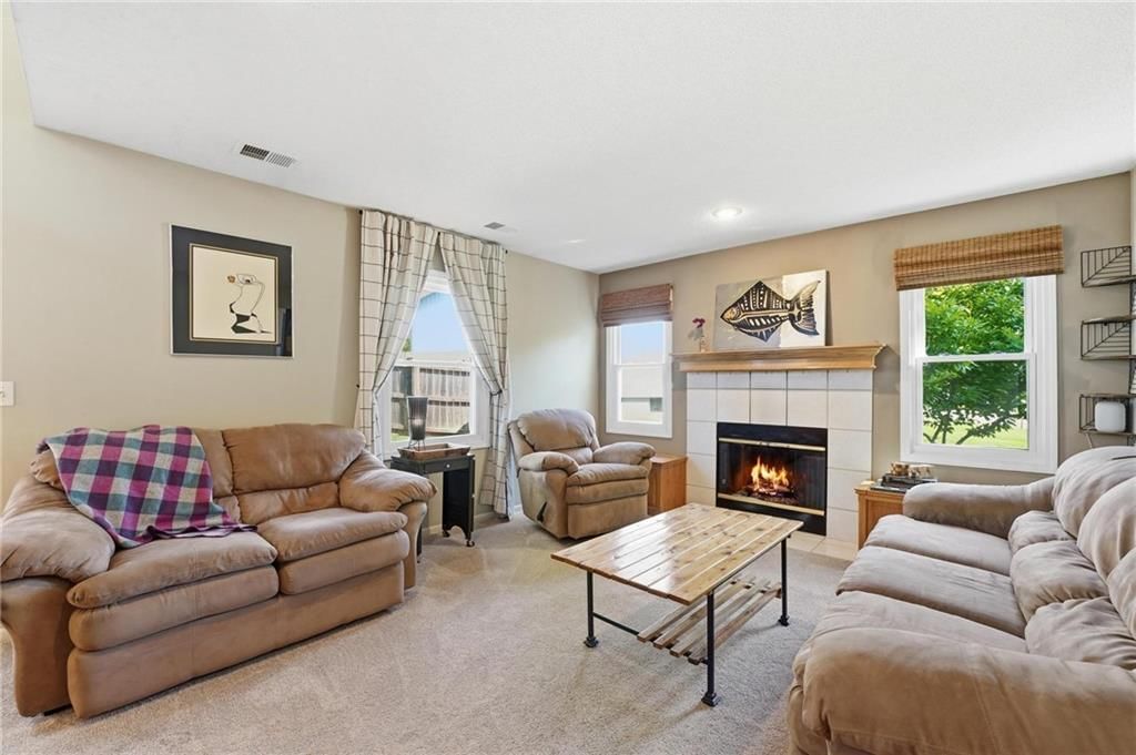 7328 N Oakland Avenue — photo 10