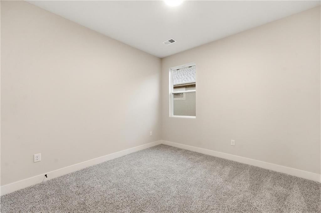 32726 W 176th Terrace — photo 7