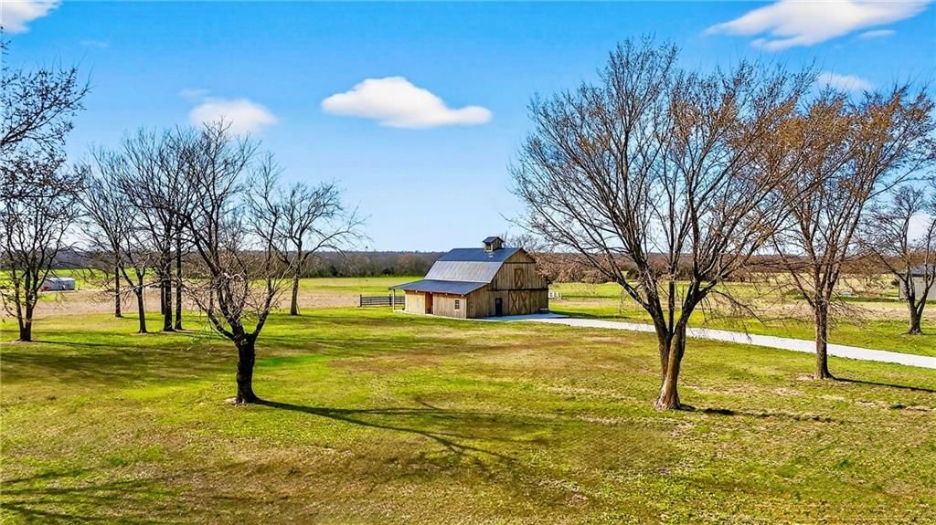 29990C S 2725 Road — photo 29