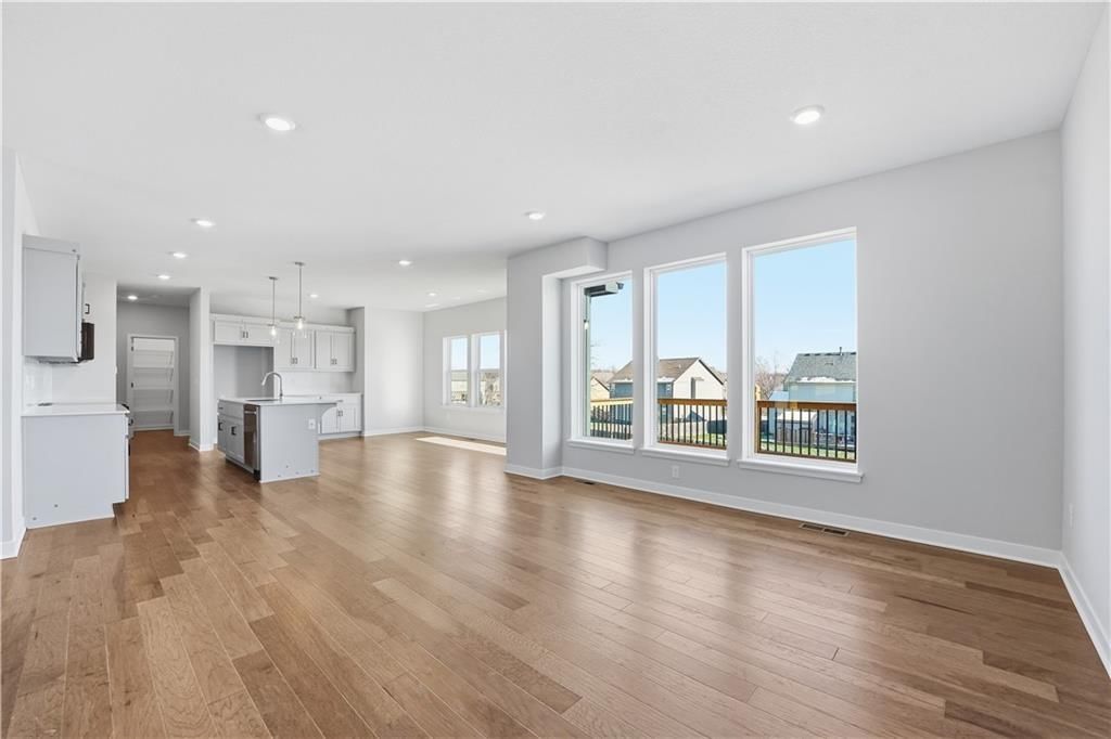 18299 W 166th Terrace — photo 4