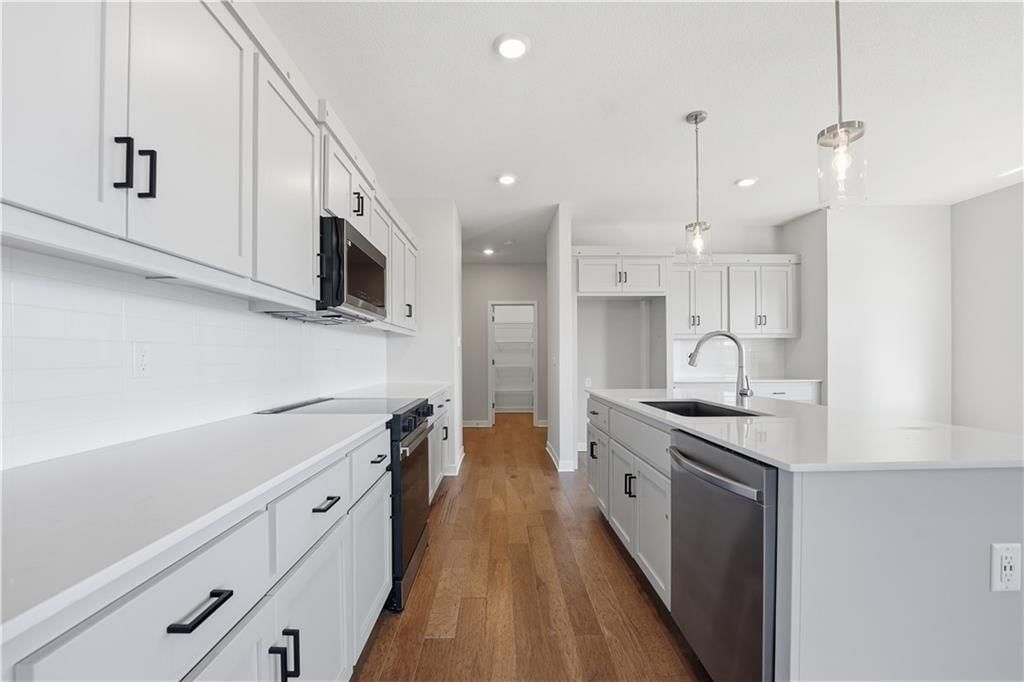 18299 W 166th Terrace — photo 9