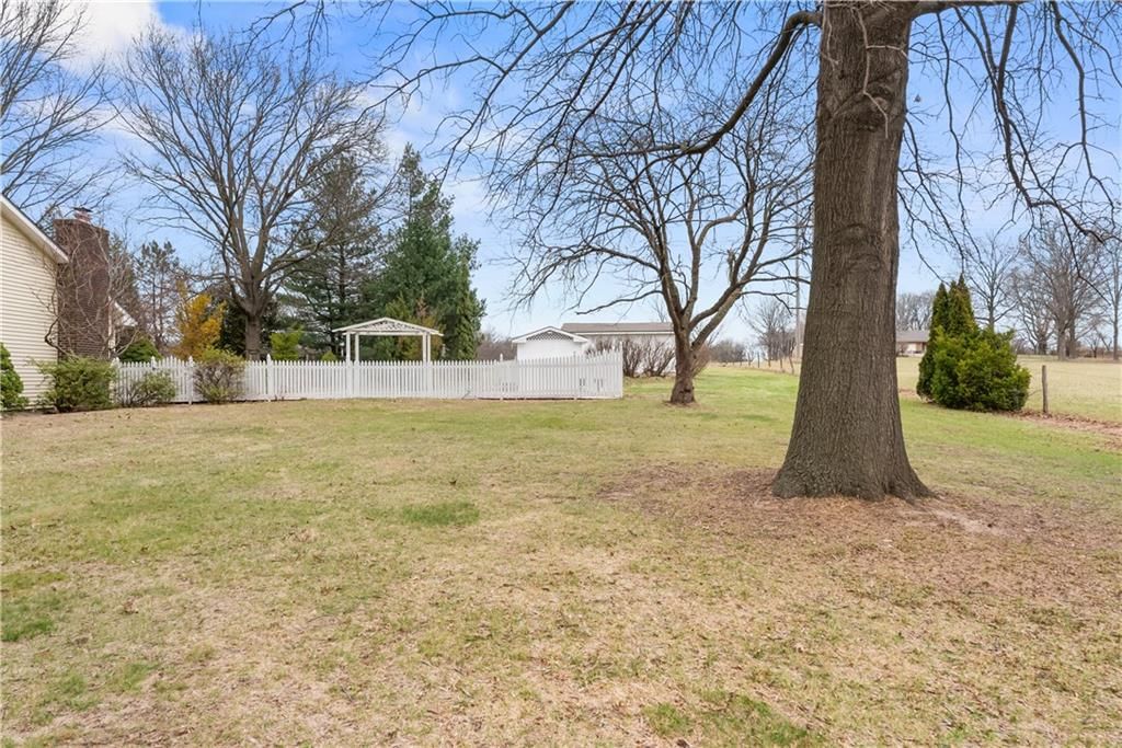 26612 E BLUE MILLS Road — photo 55