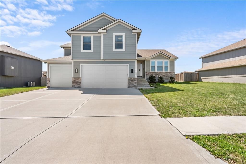1126 N Holland Drive, Independence, MO