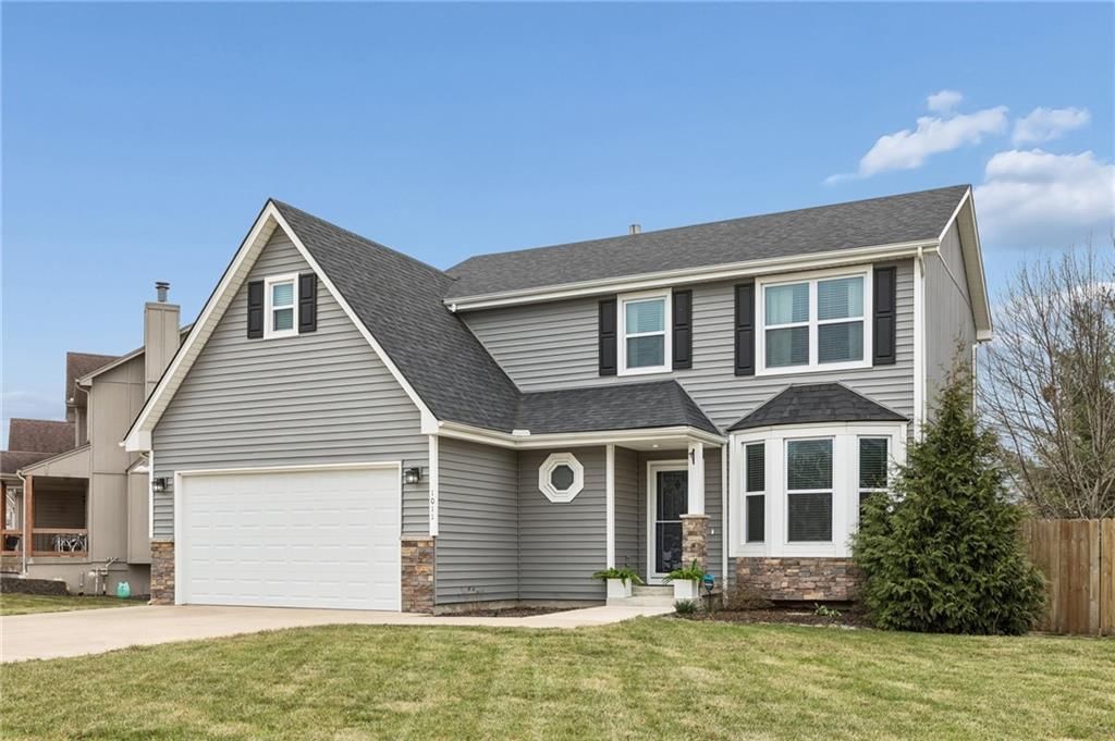 1011 Peggy Drive, Greenwood, MO