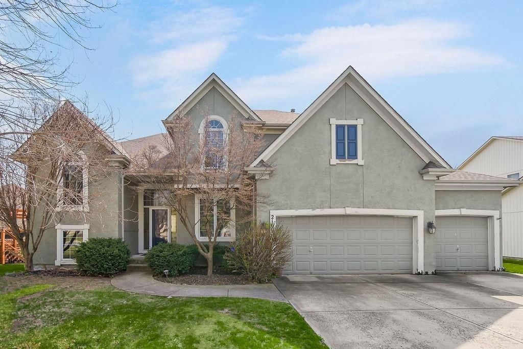 21605 W 60th Terrace, Shawnee, KS