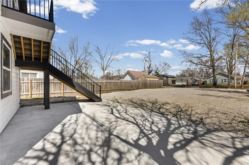 825 Main Street — photo 8