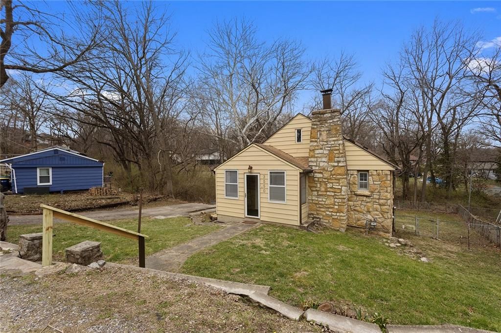 3550 NW Edgewater Trail, Kansas City, MO
