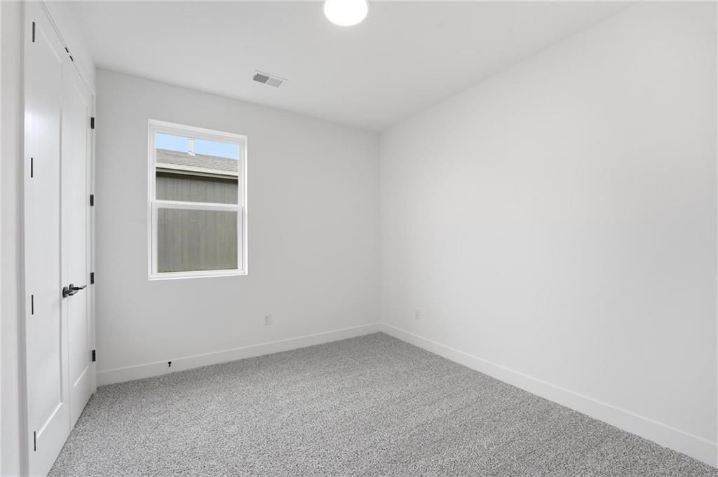 32735 W 176th Terrace — photo 10