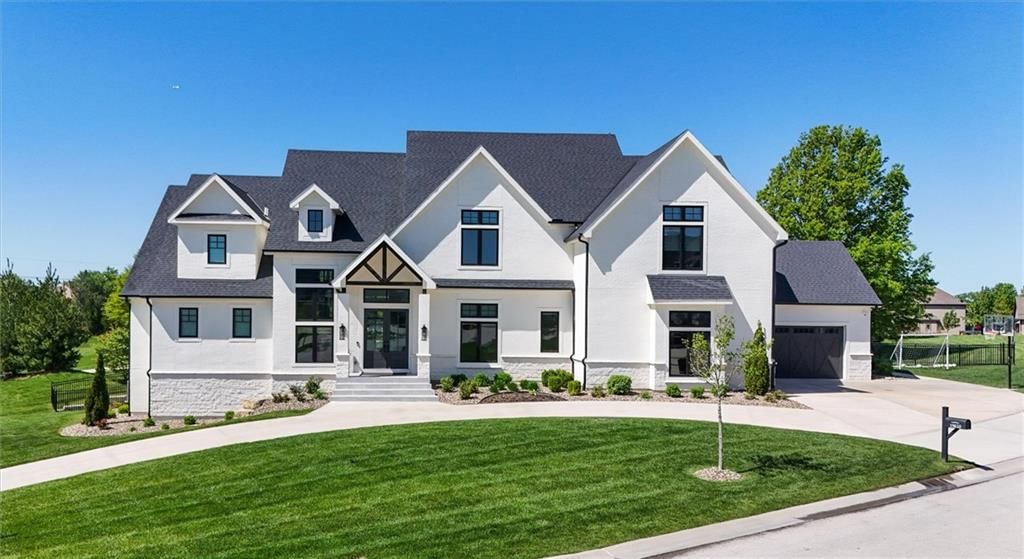15820 Oakmont Street, Overland Park, KS