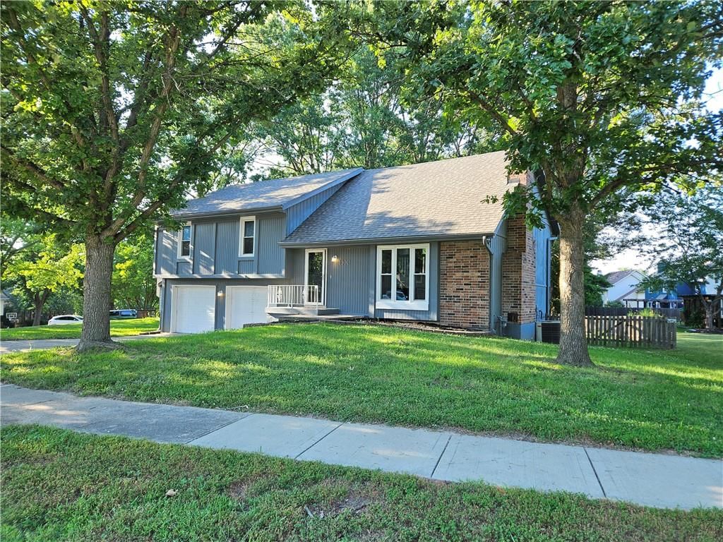 1300 NE 80th Street, Kansas City, MO