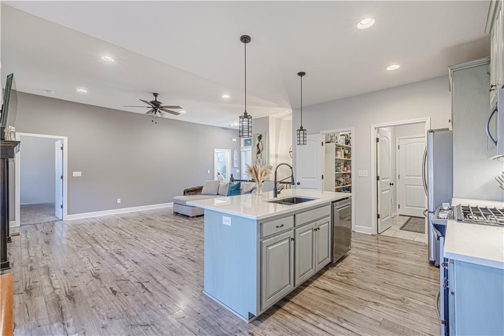 1506 Cross Creek Drive — photo 4