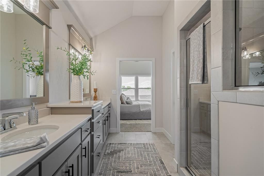 2372 W Wabash Street — photo 35