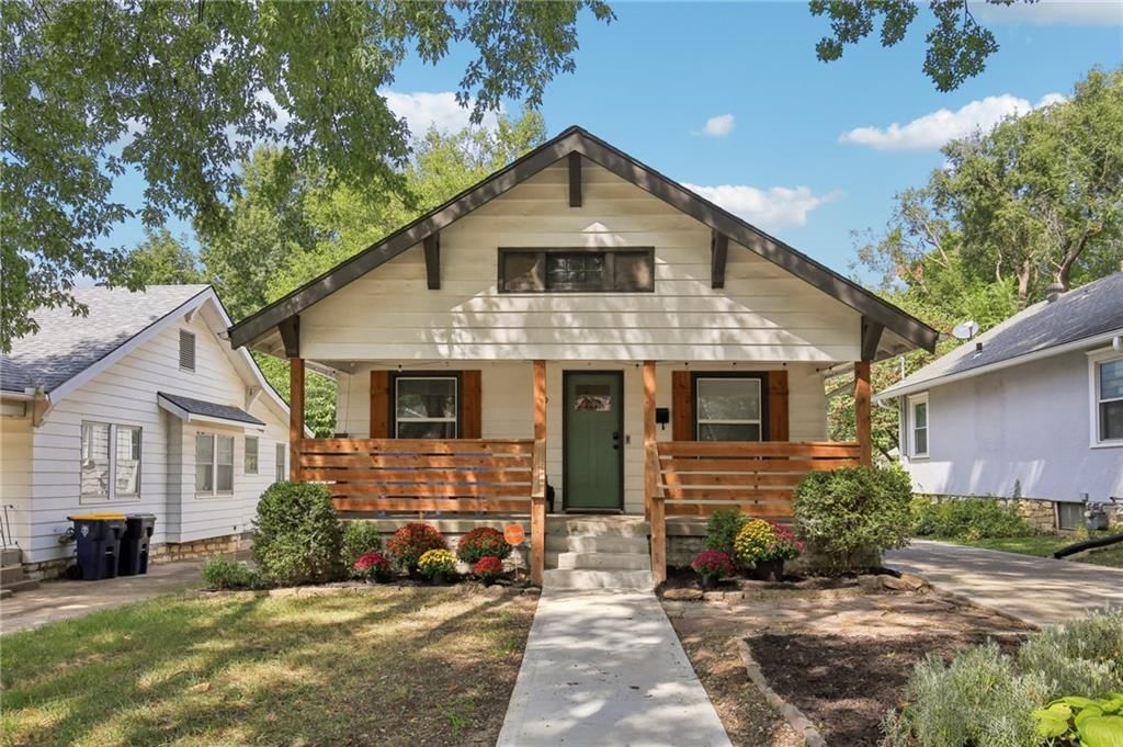 1010 E 76 Street, Kansas City, MO