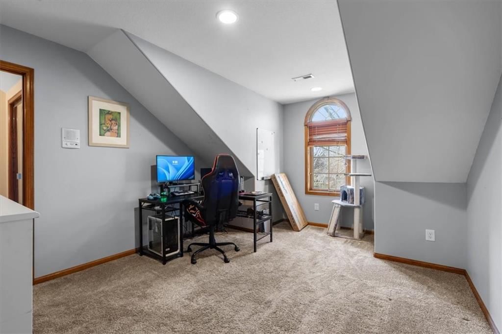 2219 SW Park Avenue — photo 38