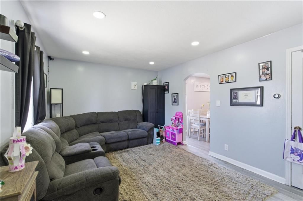 2601 S 28th Street — photo 4