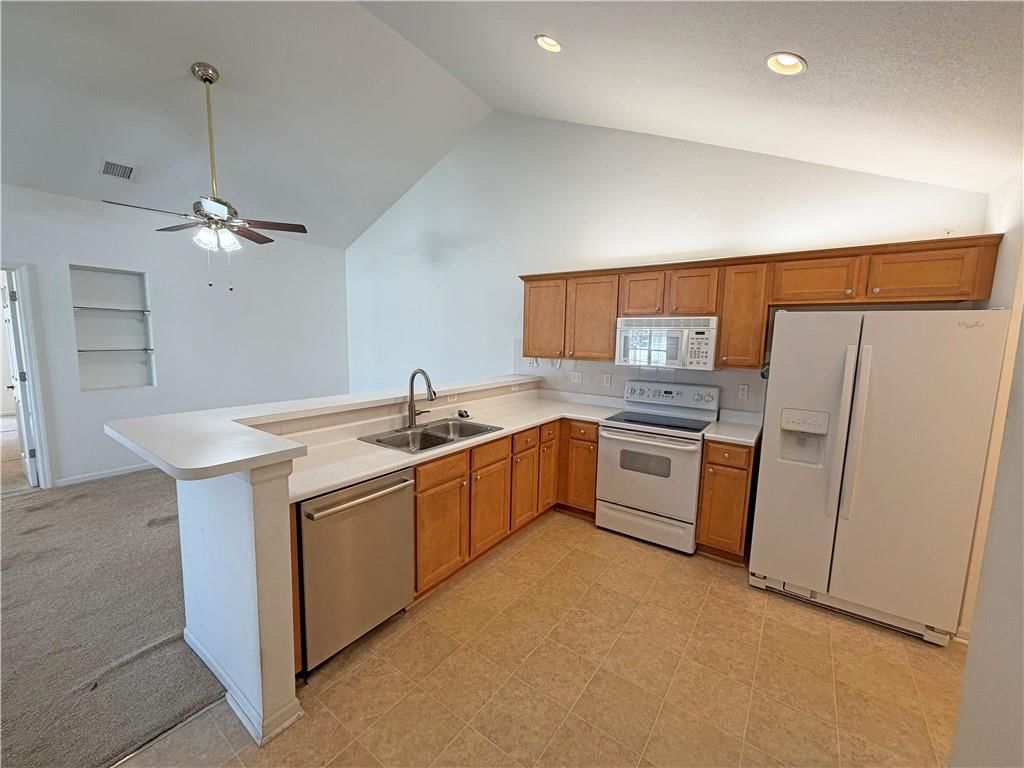 823 NE Devon Drive — photo 6
