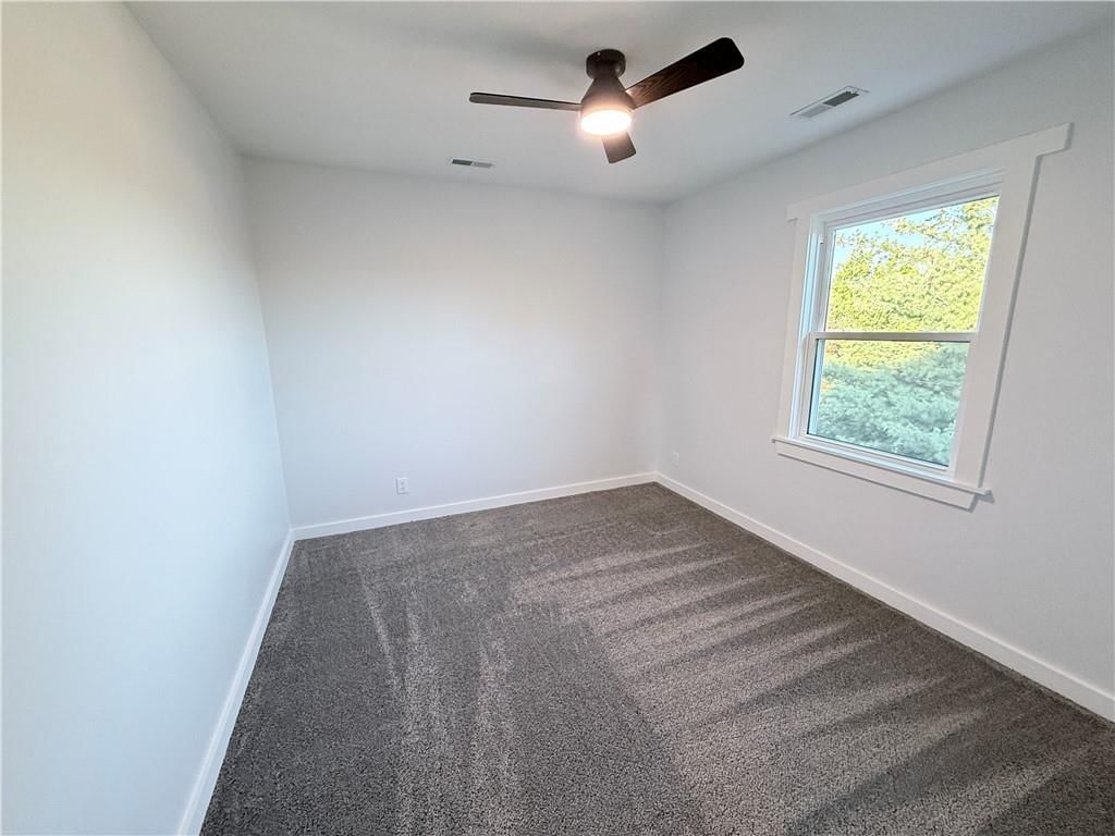 Photo 20 of 34 - 7115 N Corrington Avenue