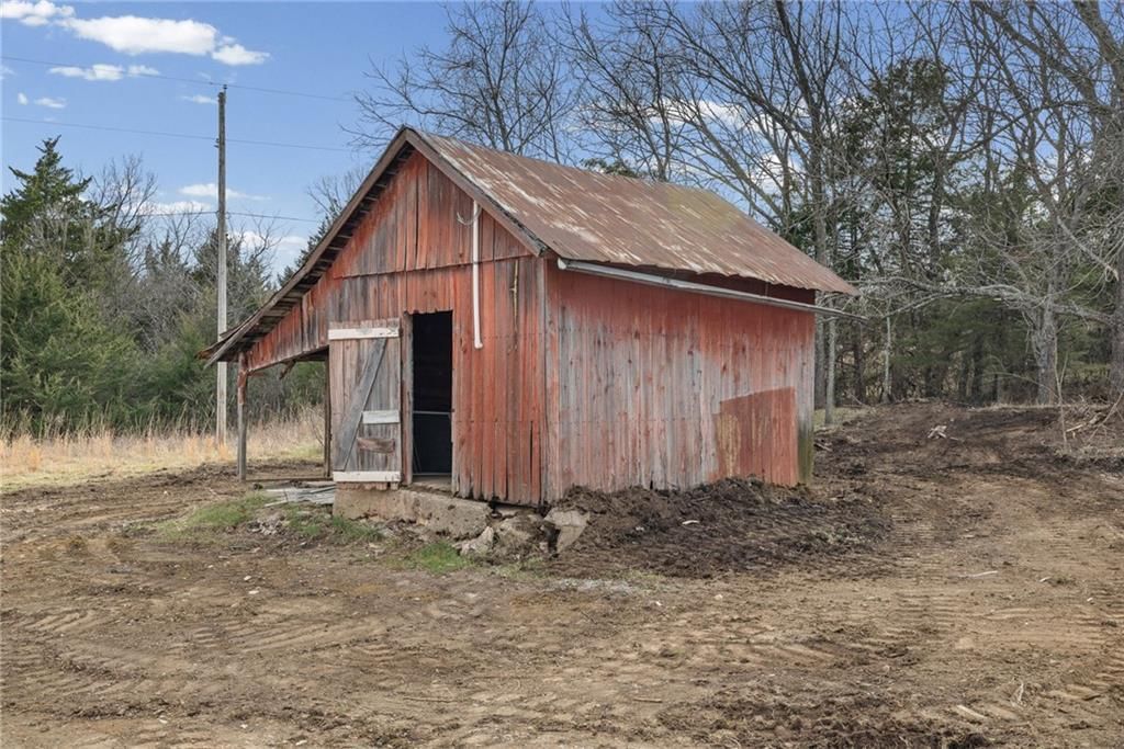 17394 Devlin Road — photo 44
