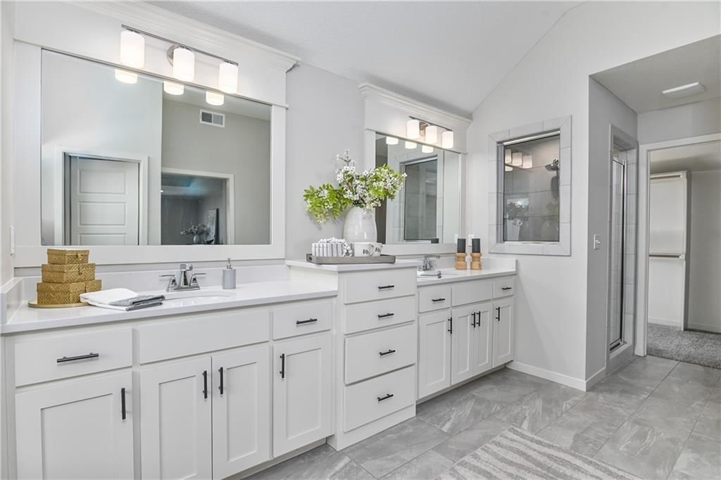 2353 W Wabash Street — photo 36