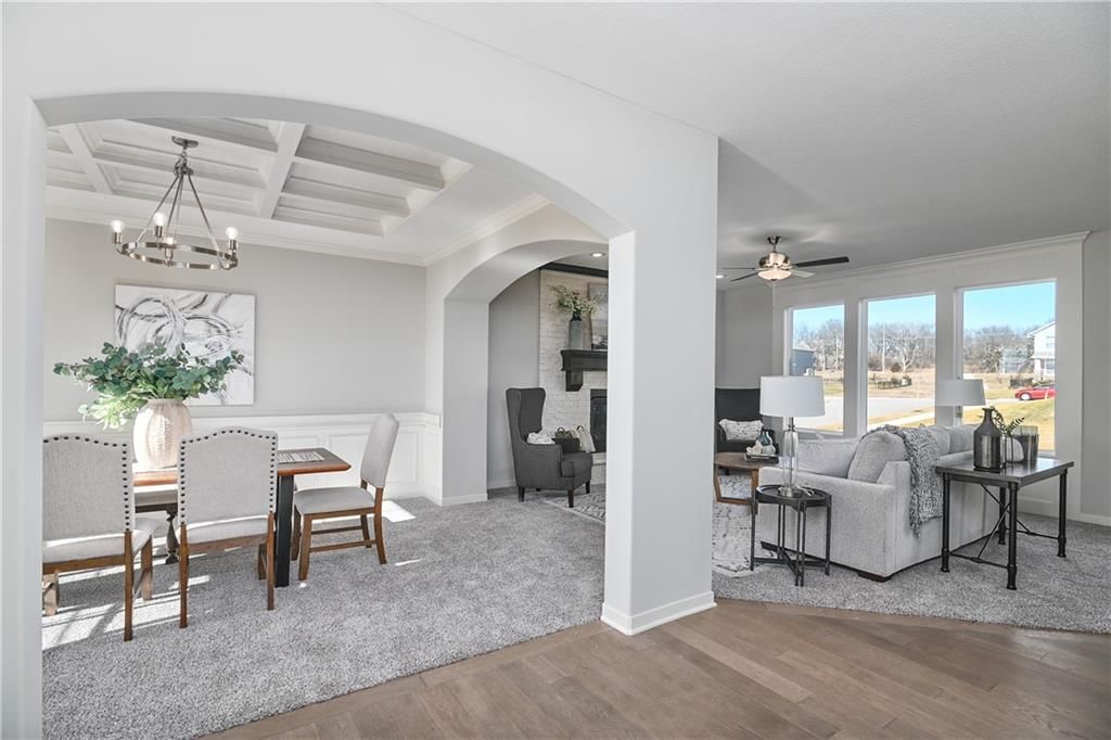 2243 W Elm Terrace — photo 6