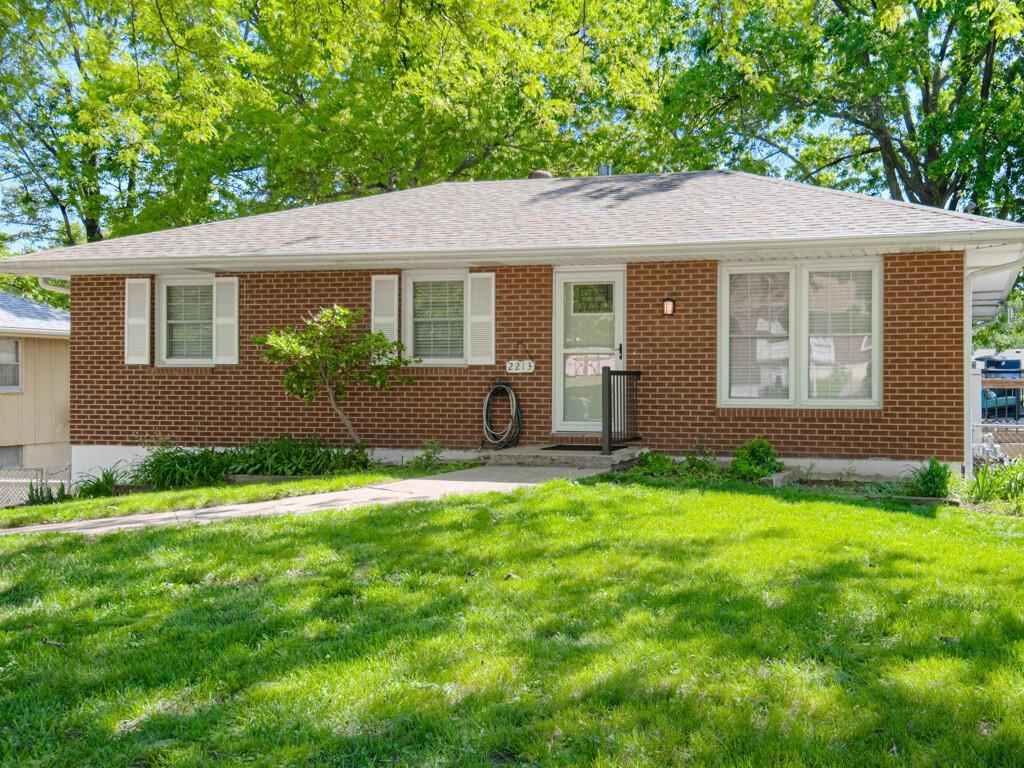 2213 N Mcbride Avenue, Sugar Creek, MO